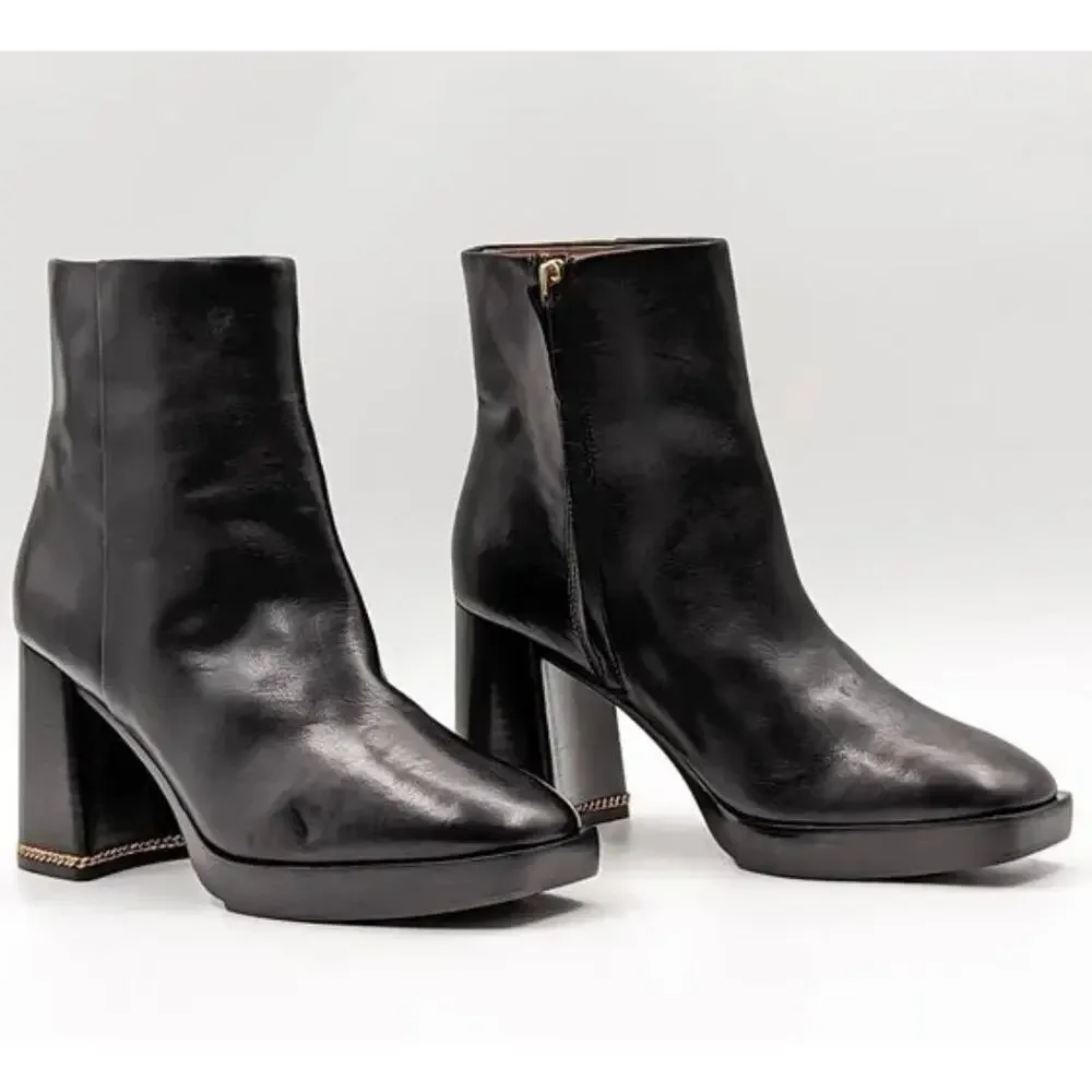 Tory Burch Women Ruby 90 Link Chain Black Leather Chunky Boots size 8.5